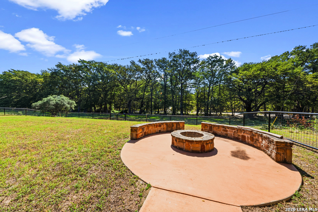 6454 N Us Highway 83 Leakey TX 78873