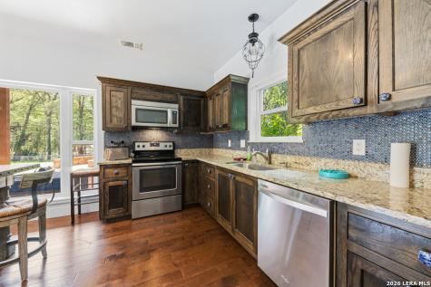 6454 N Us Highway 83 Leakey TX 78873