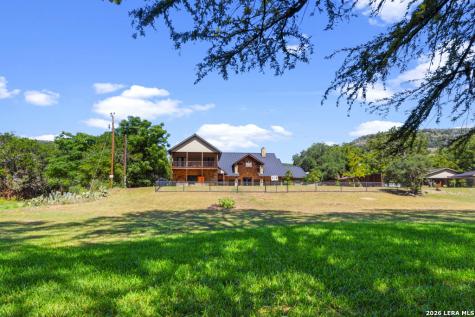 6454 N Us Highway 83 Leakey TX 78873