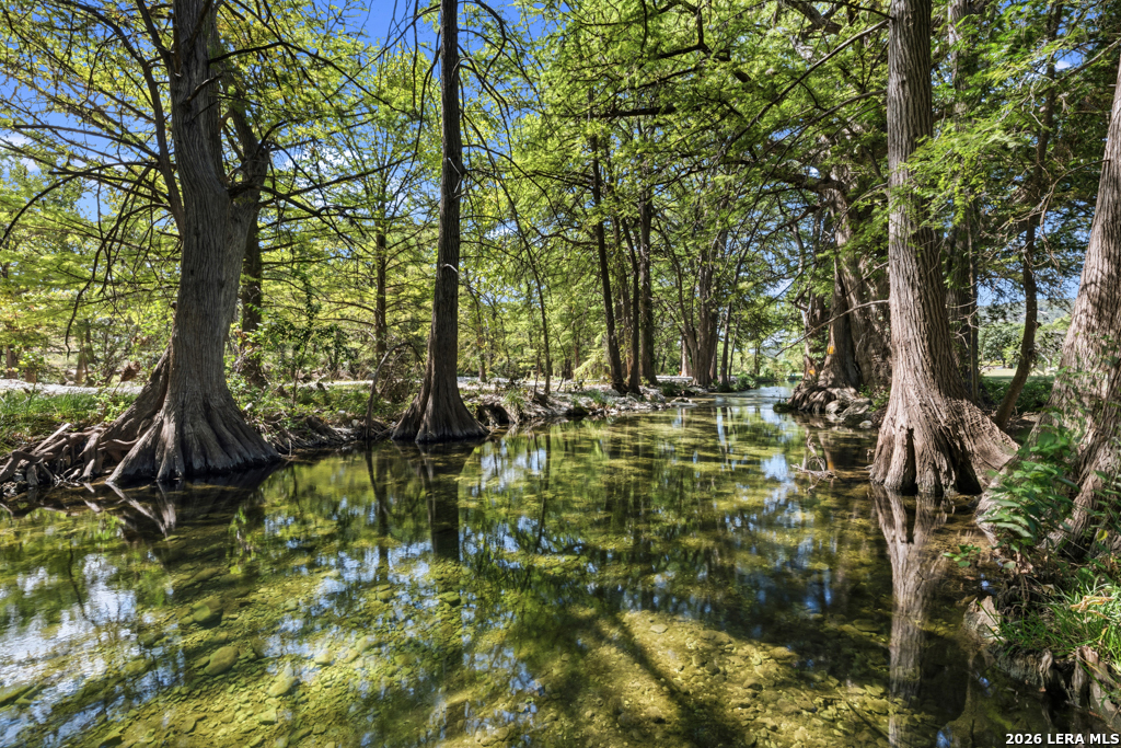 6454 N Us Highway 83 Leakey TX 78873