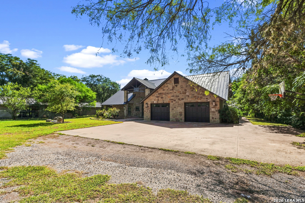 6454 N Us Highway 83 Leakey TX 78873