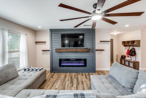 15879 Lomita Springs San Antonio TX 78247
