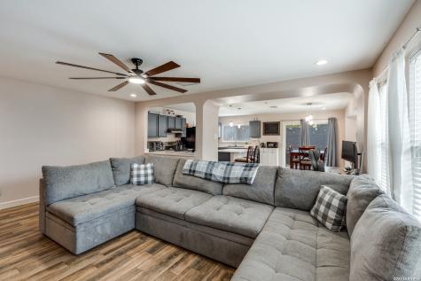 15879 Lomita Springs San Antonio TX 78247