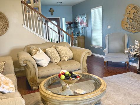1115 Pinnacle Falls San Antonio TX 78260