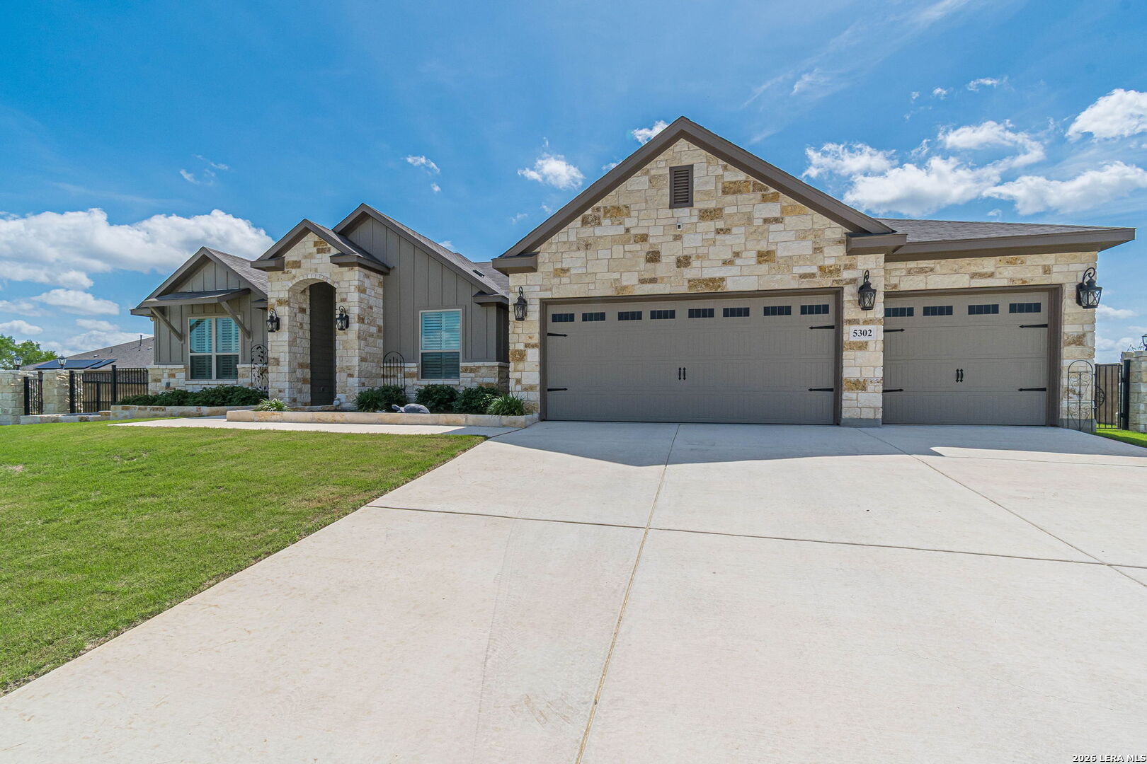 5302 Guston Hall San Antonio TX 78263