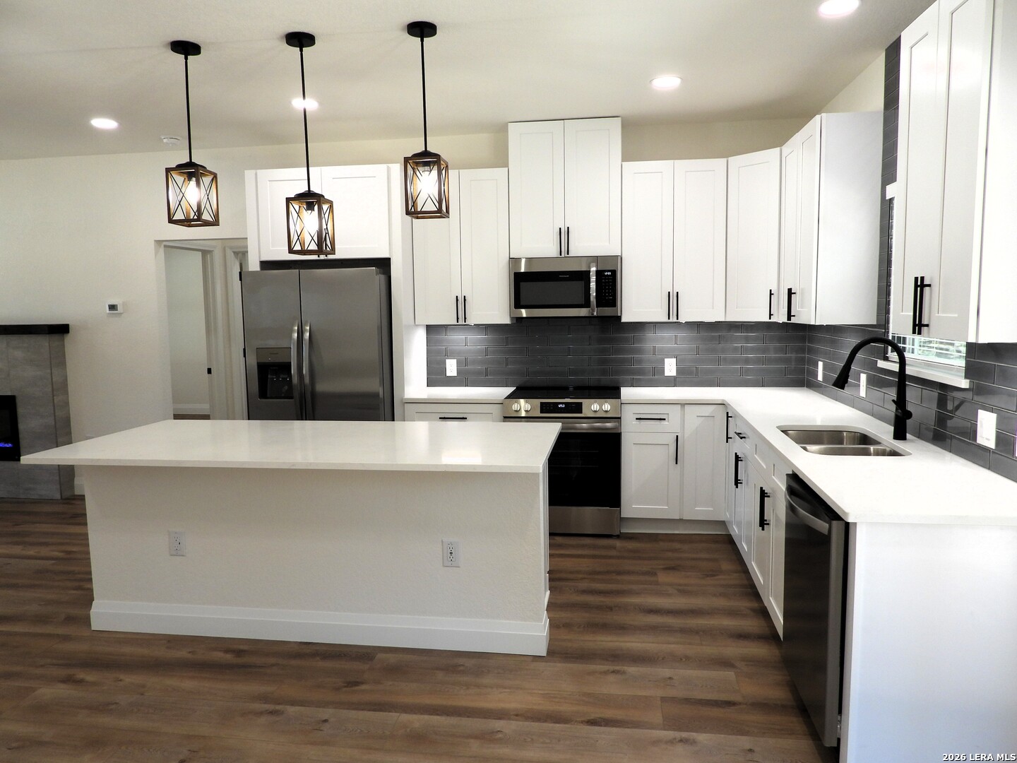 1059 Lakeside Drive Lakehills TX 78063