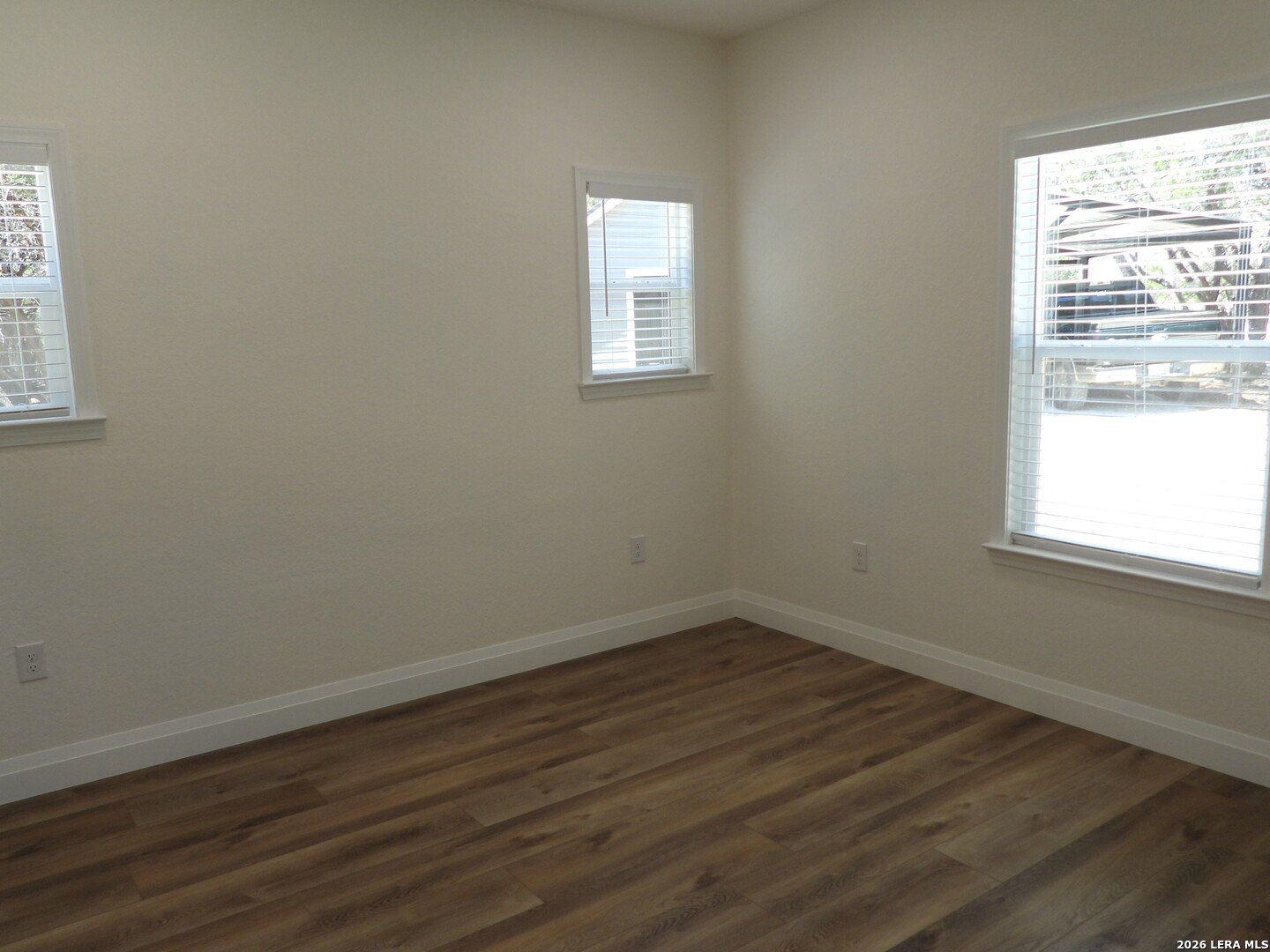 1059 Lakeside Drive Lakehills TX 78063