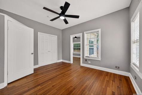 517 W Hollywood San Antonio TX 78212