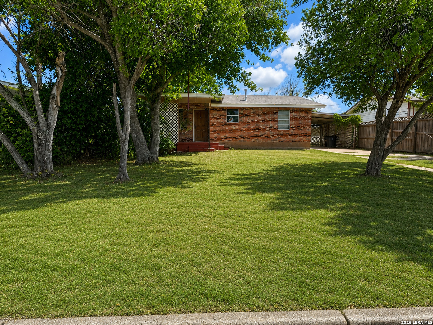 1206 S 2nd Street Floresville TX 78114