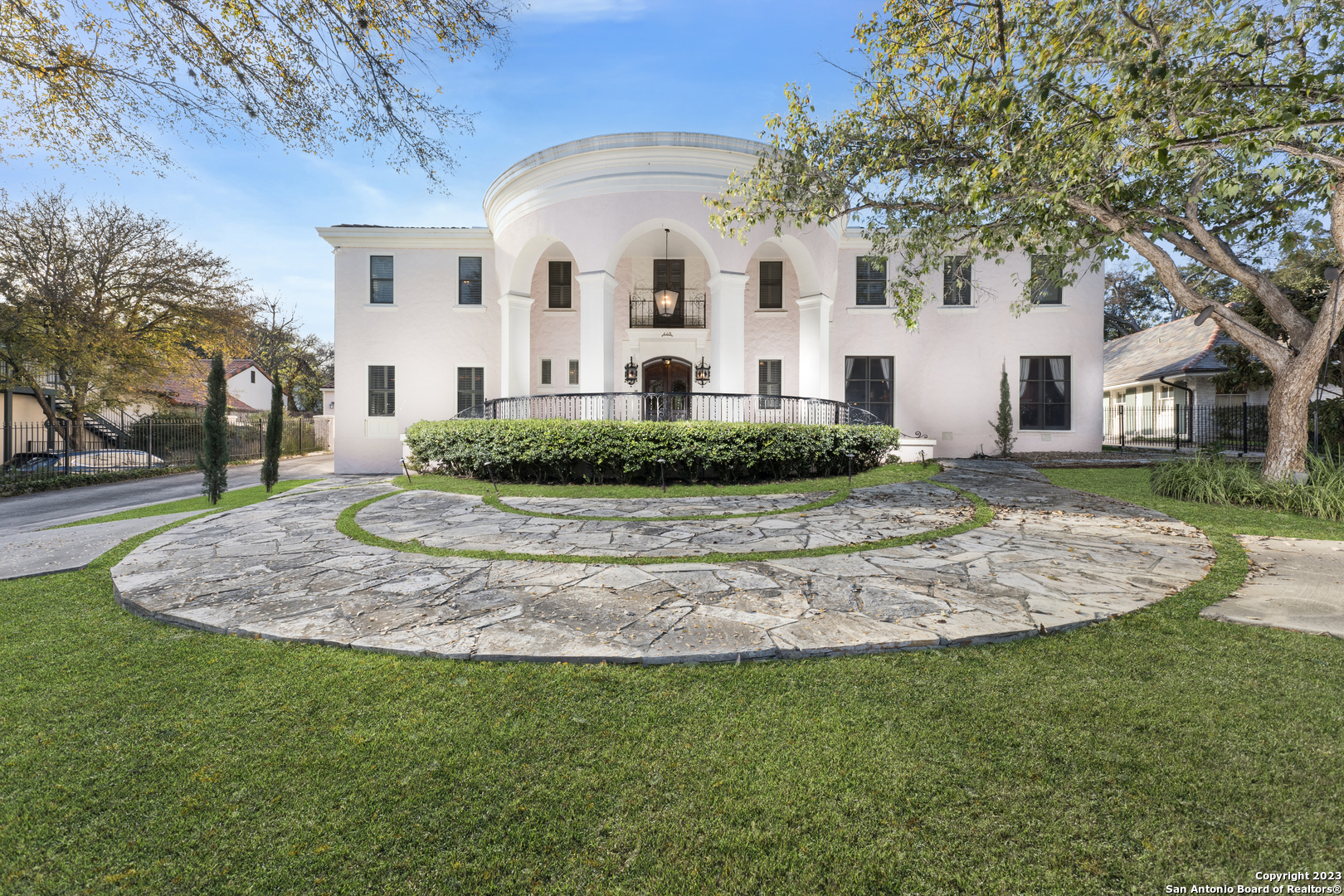 209 Paseo Encinal Street Olmos Park TX 78212