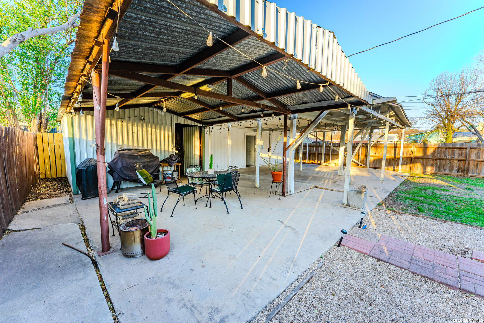 1819 W Woodlawn Avenue San Antonio TX 78201