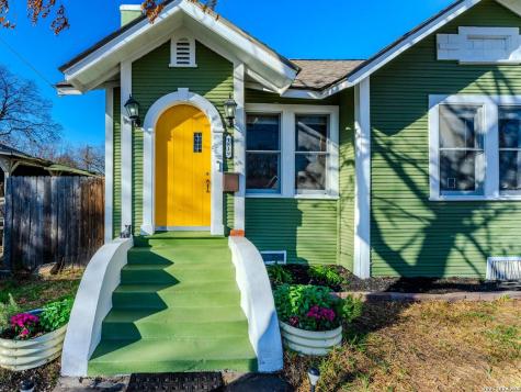 1819 W Woodlawn Avenue San Antonio TX 78201