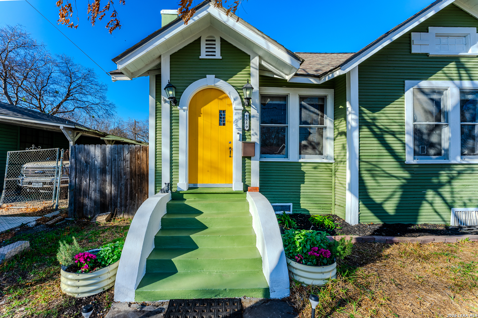 1819 W Woodlawn Avenue San Antonio TX 78201