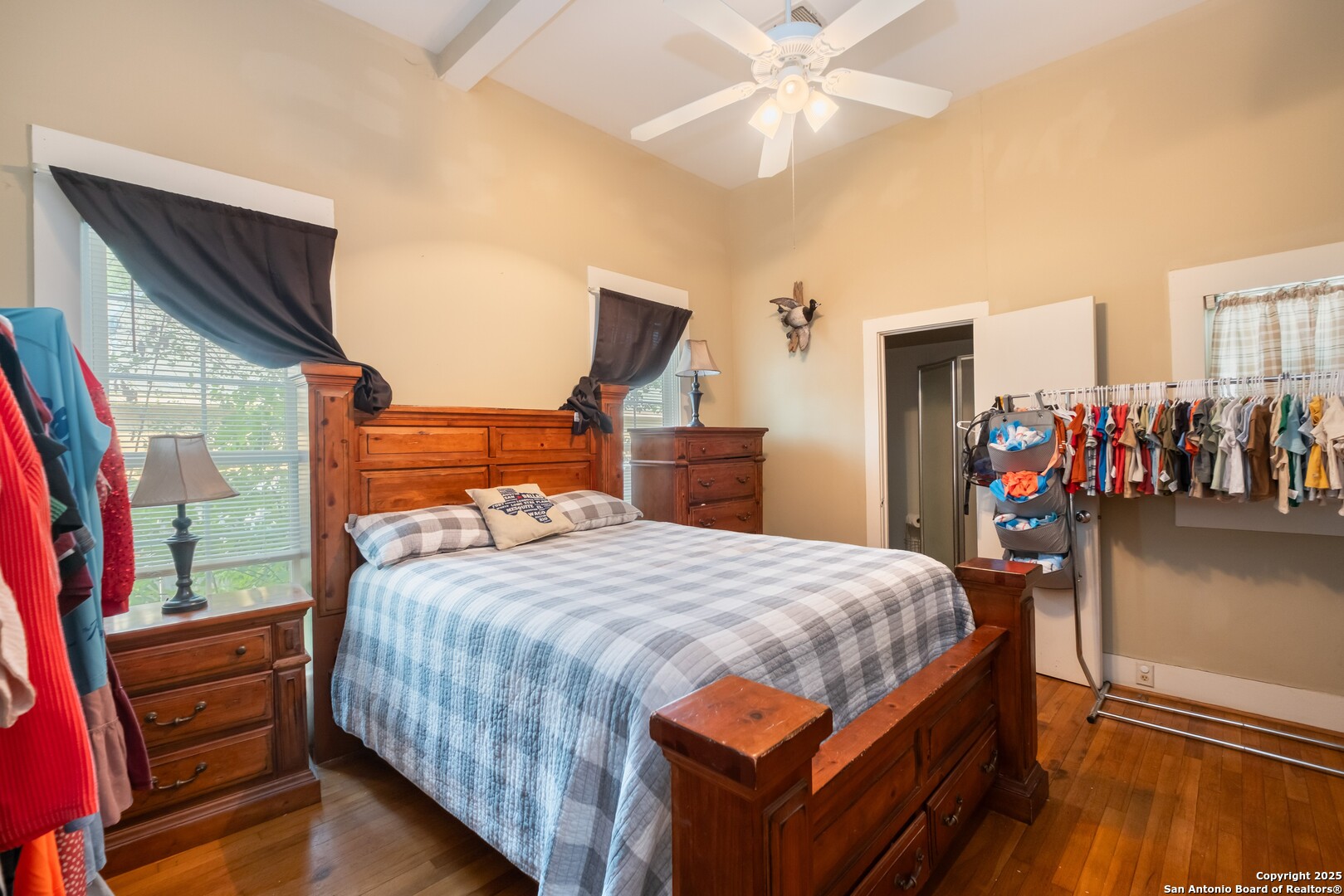 301 Jefferson Drive Devine TX 78016
