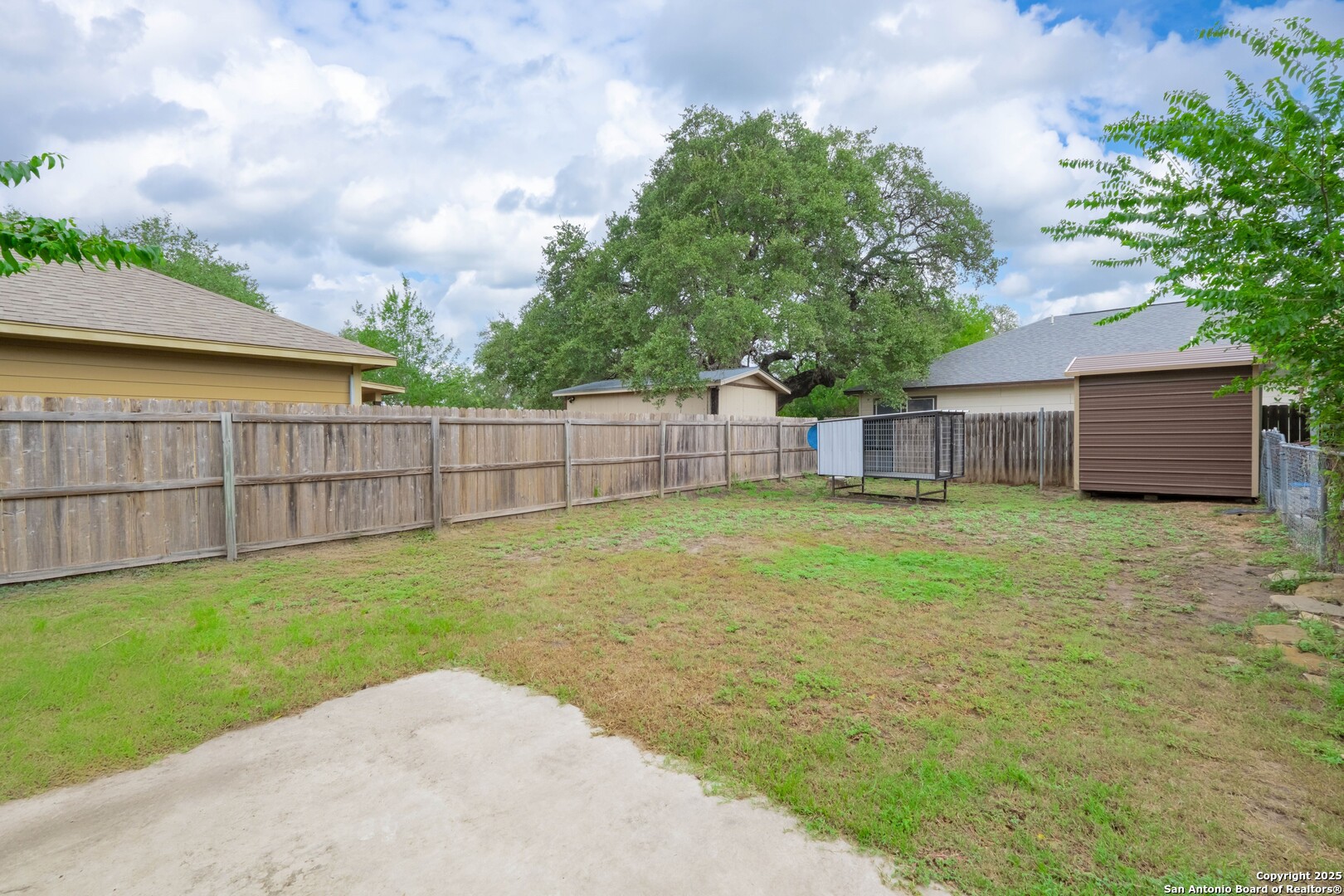 301 Jefferson Drive Devine TX 78016