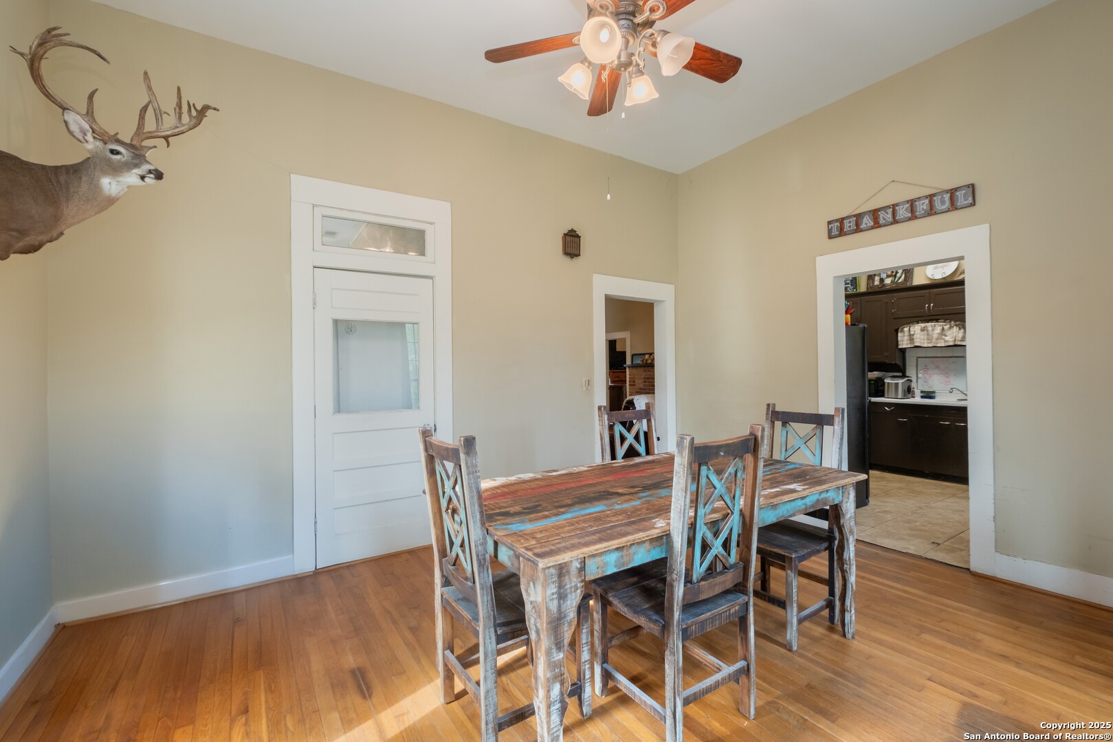 301 Jefferson Drive Devine TX 78016