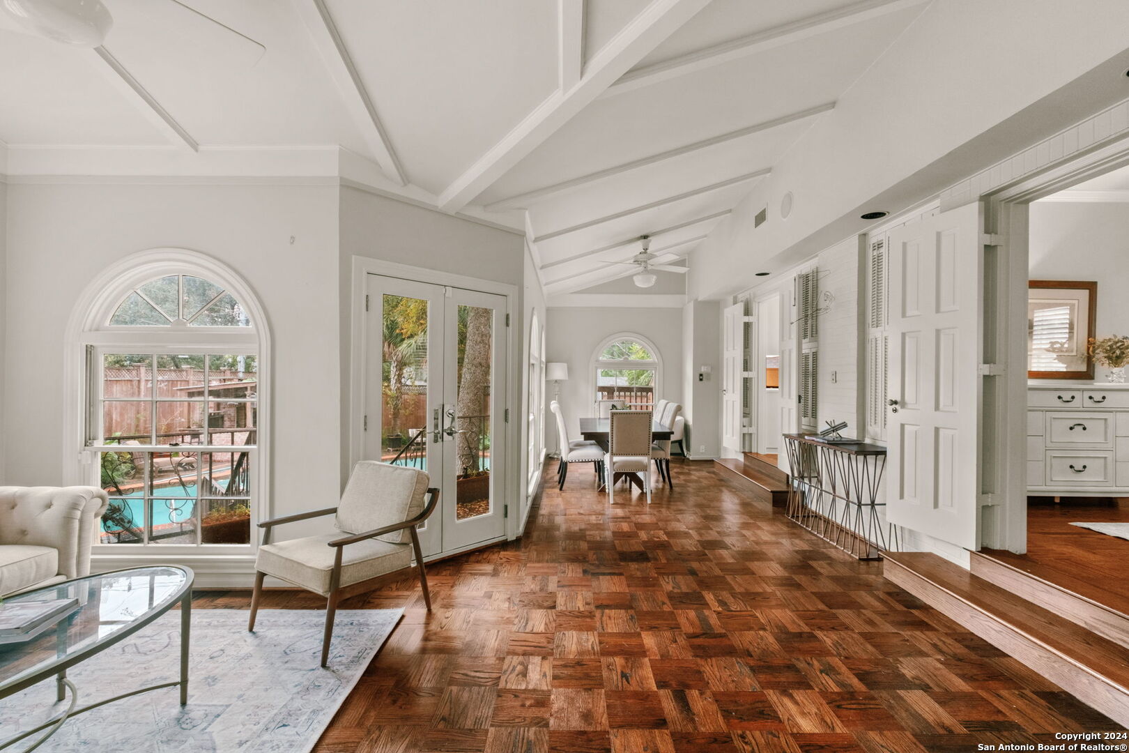 208 Canterbury Hill Terrell Hills TX 78209