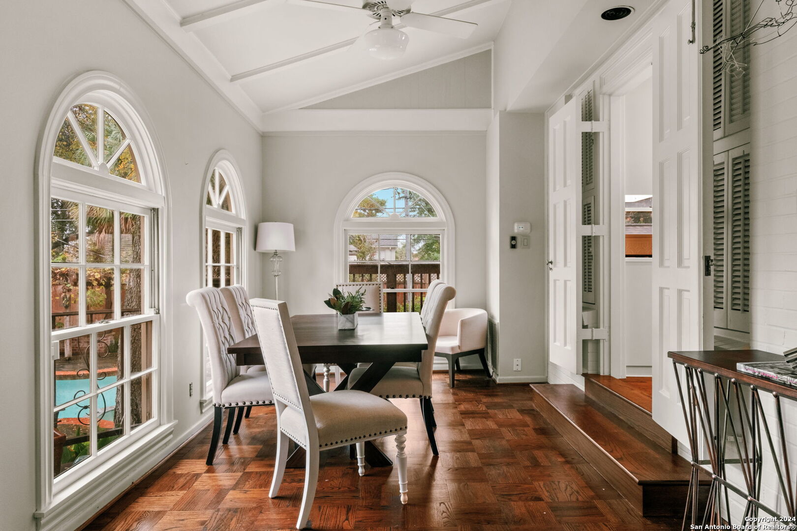 208 Canterbury Hill Terrell Hills TX 78209