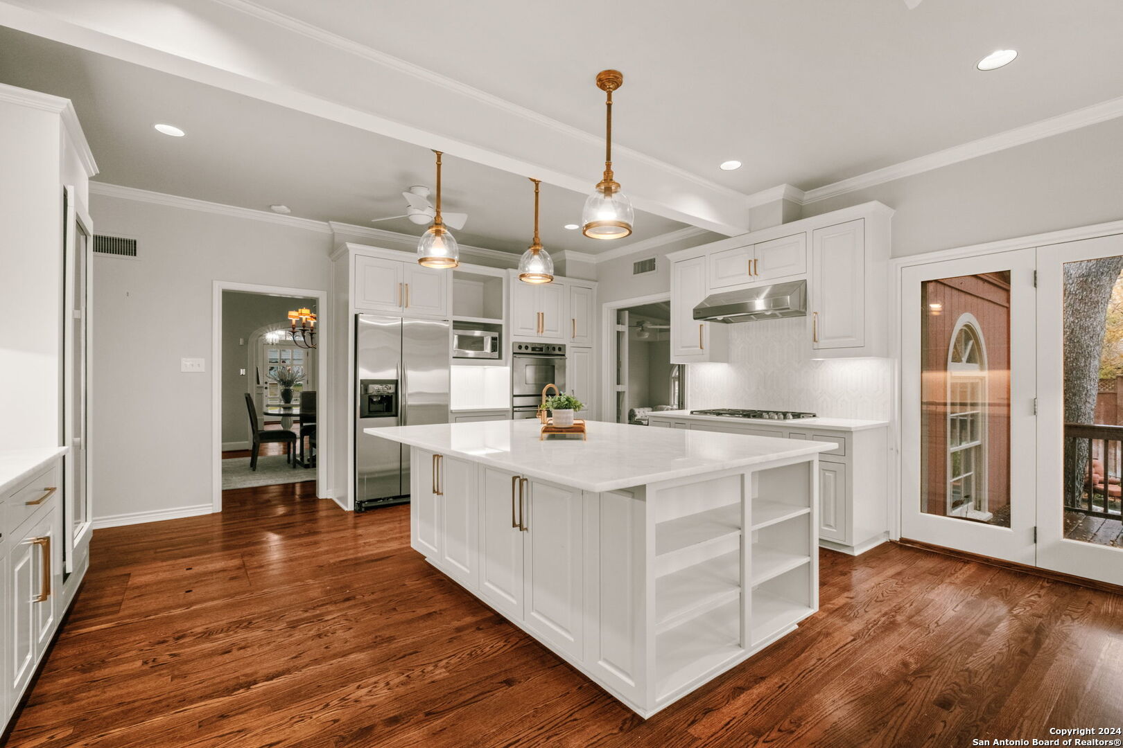 208 Canterbury Hill Terrell Hills TX 78209