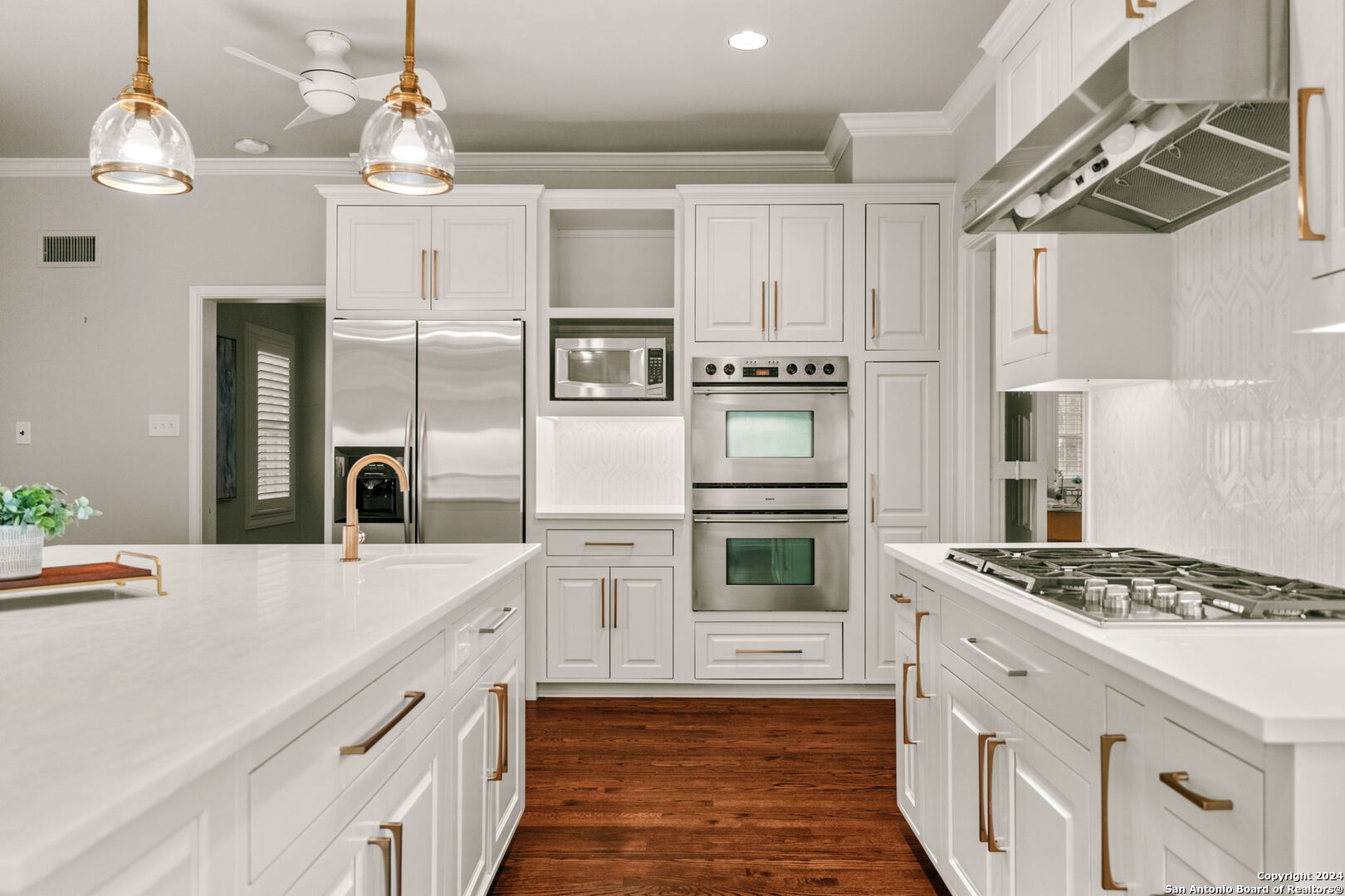 208 Canterbury Hill Terrell Hills TX 78209