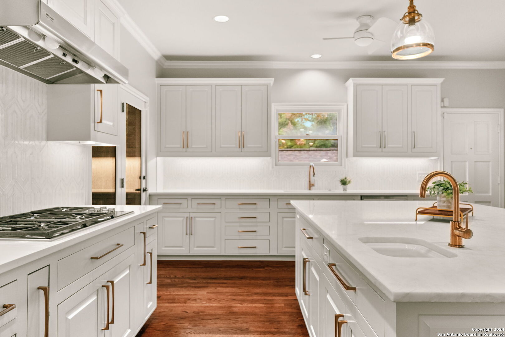 208 Canterbury Hill Terrell Hills TX 78209