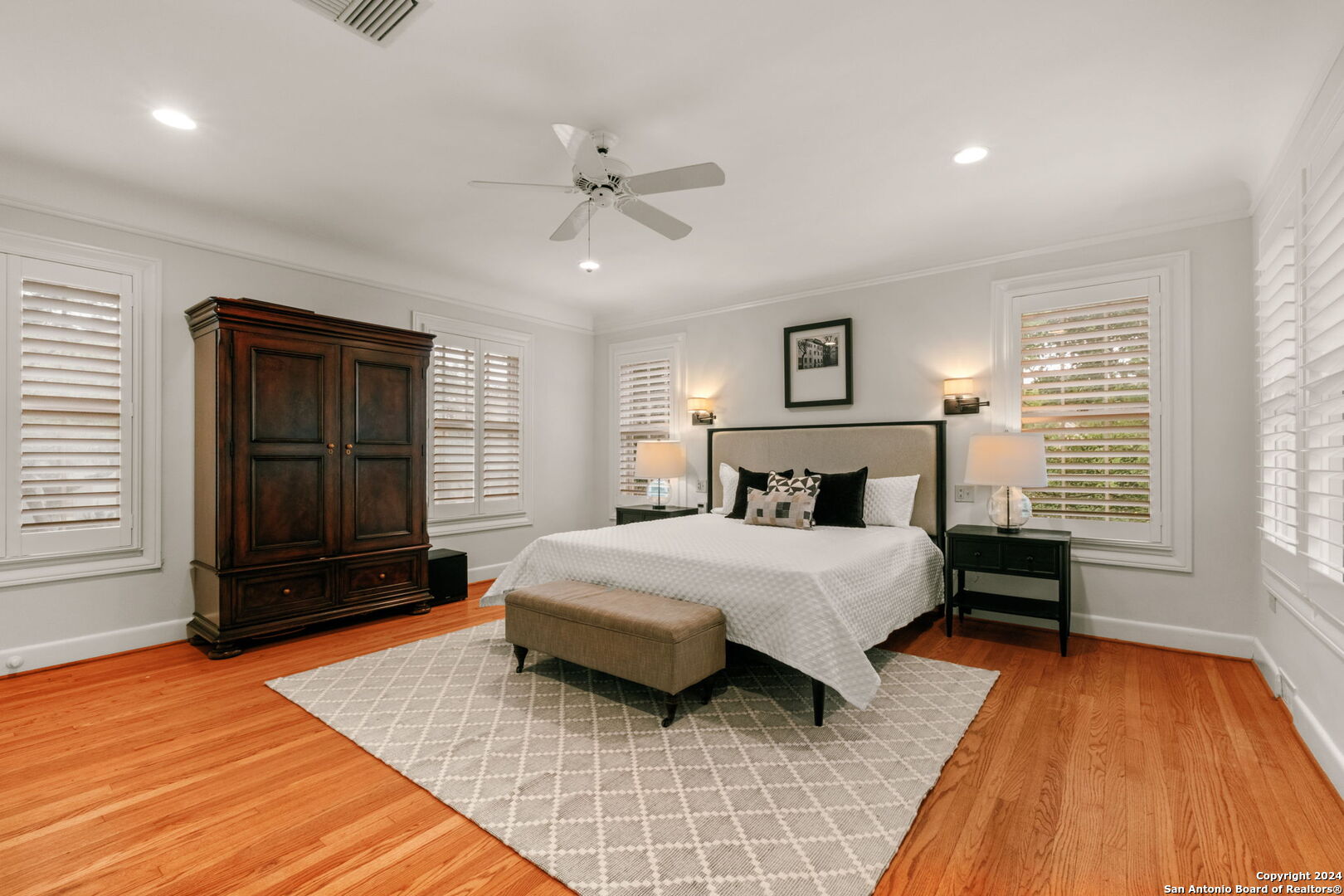 208 Canterbury Hill Terrell Hills TX 78209