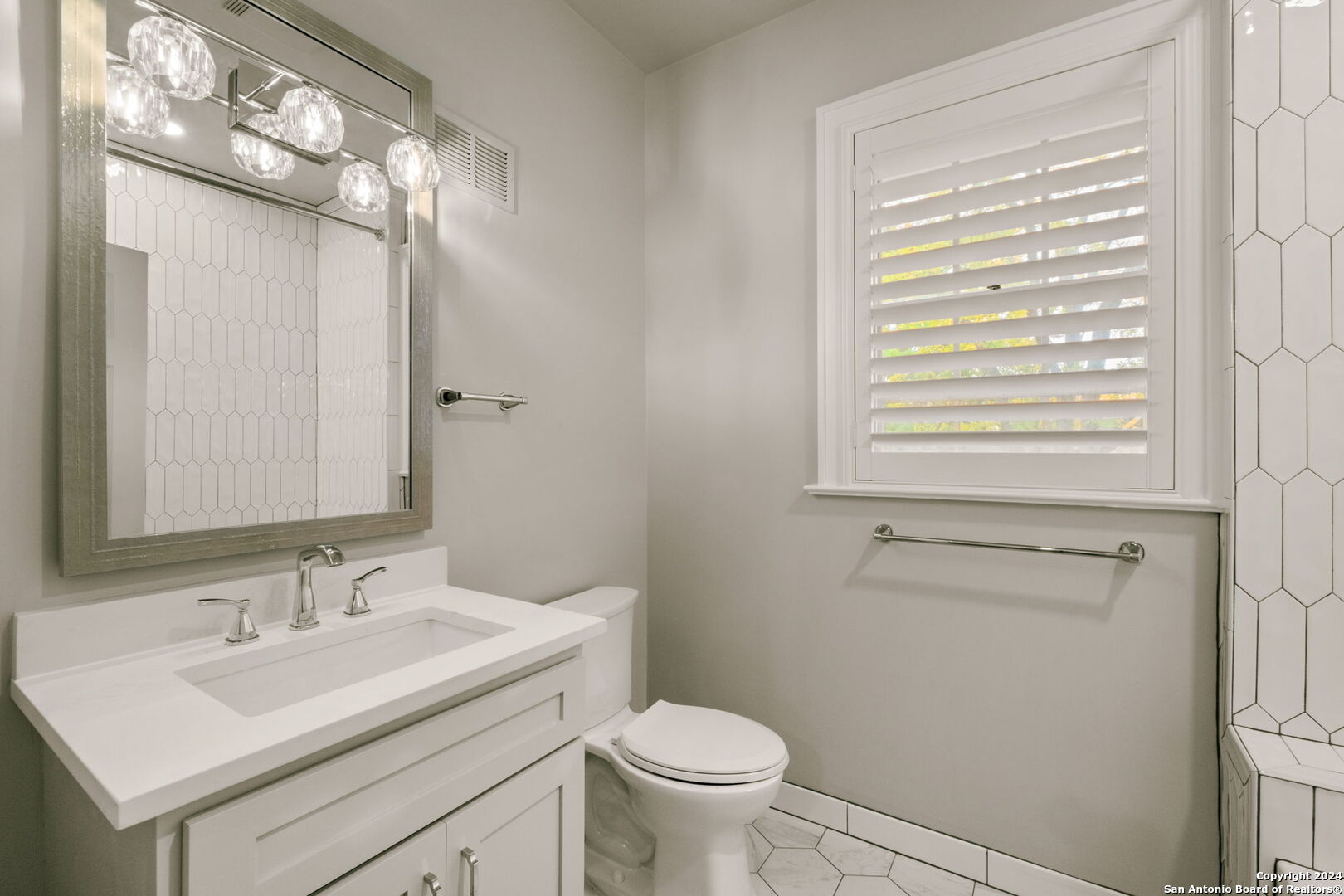 208 Canterbury Hill Terrell Hills TX 78209