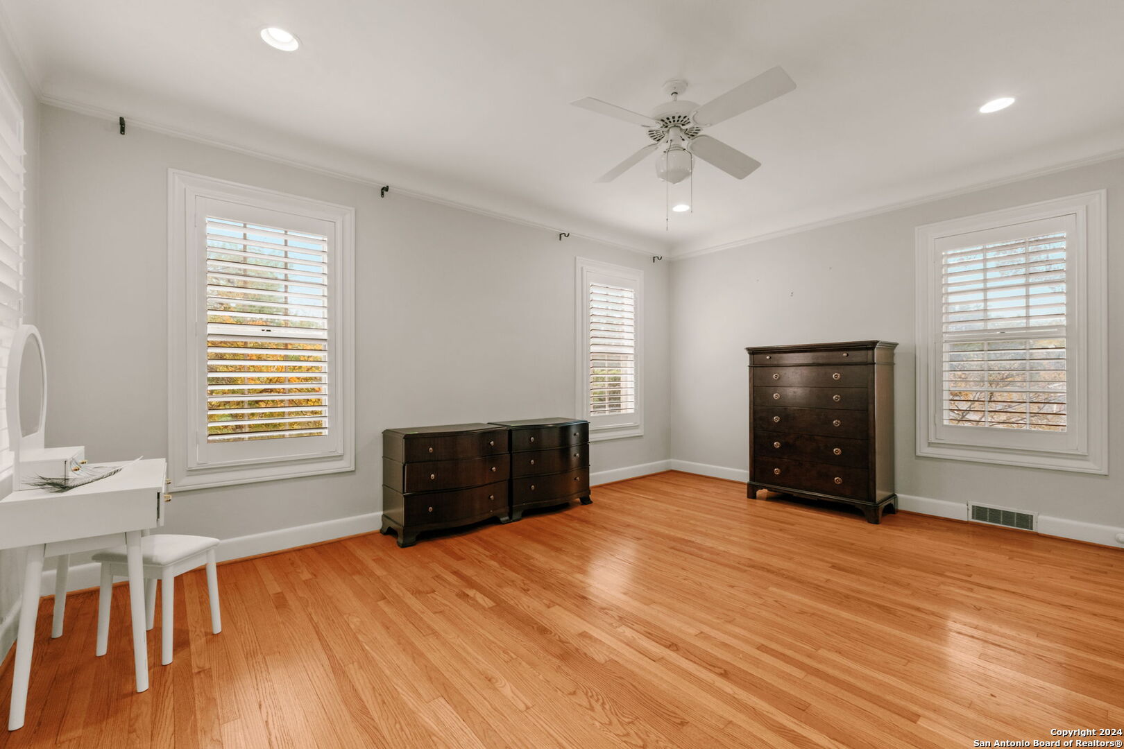 208 Canterbury Hill Terrell Hills TX 78209