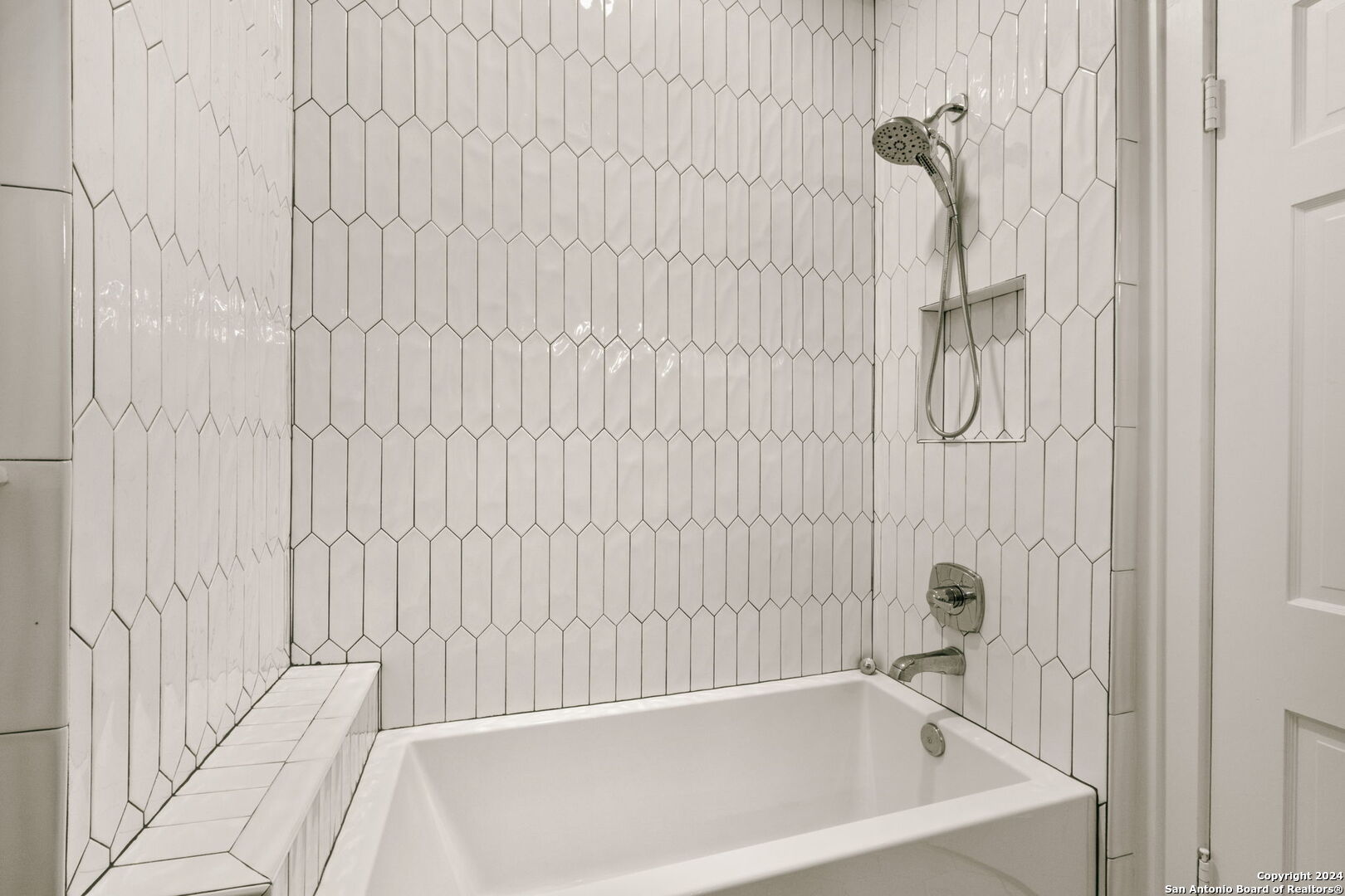 208 Canterbury Hill Terrell Hills TX 78209