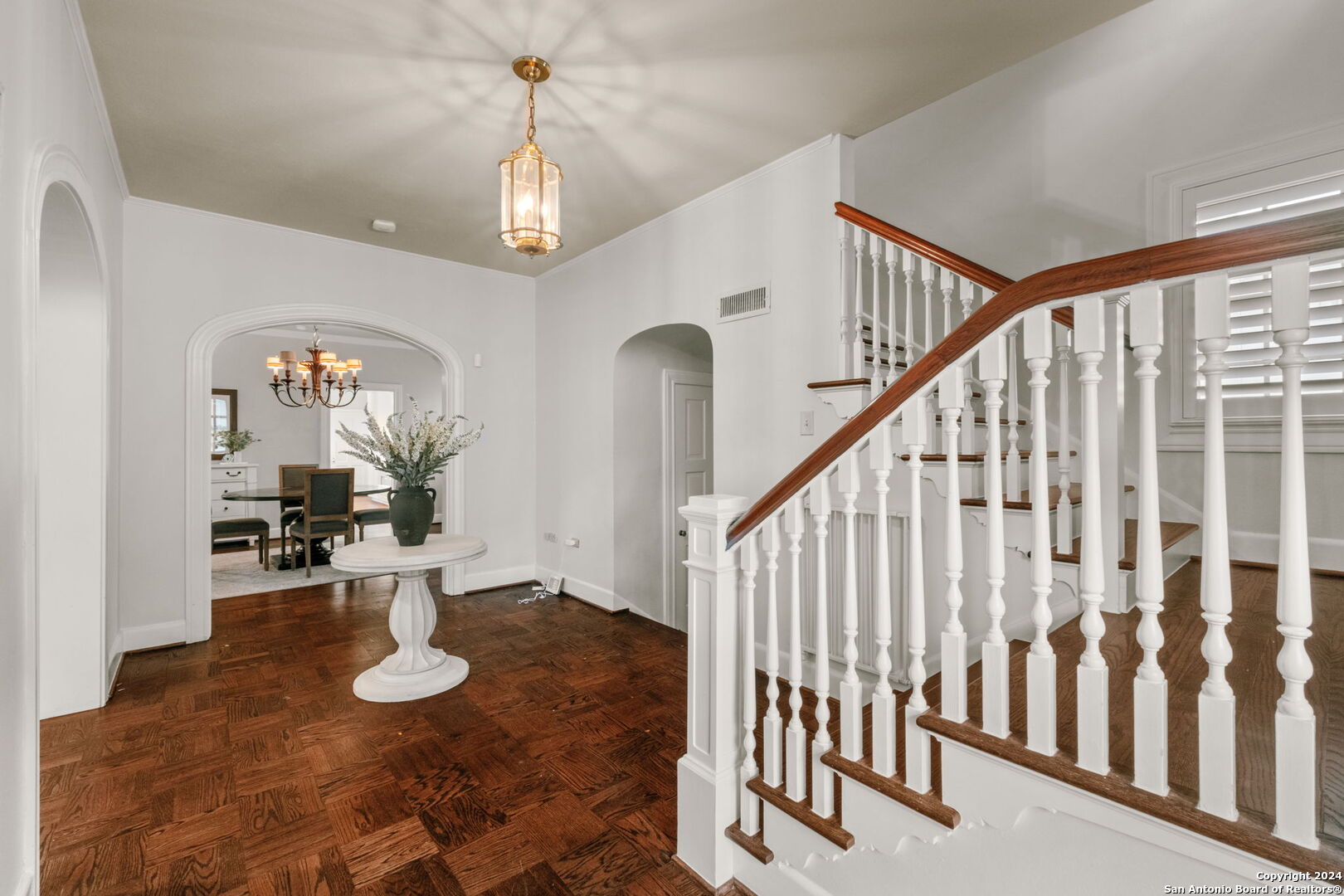 208 Canterbury Hill Terrell Hills TX 78209