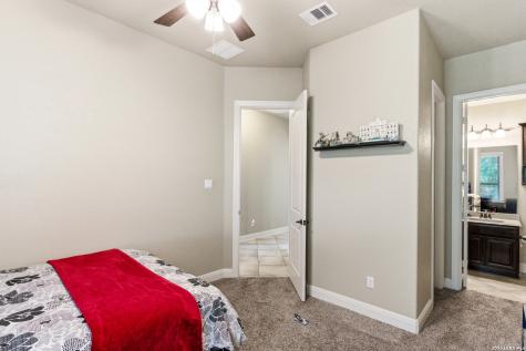 1602 Palmer View San Antonio TX 78260