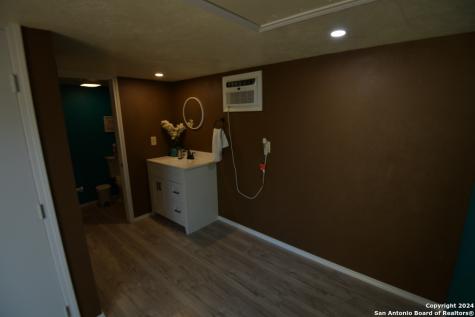 9706 Barons Creek San Antonio TX 78251