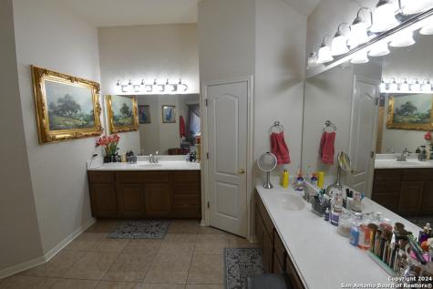 9706 Barons Creek San Antonio TX 78251