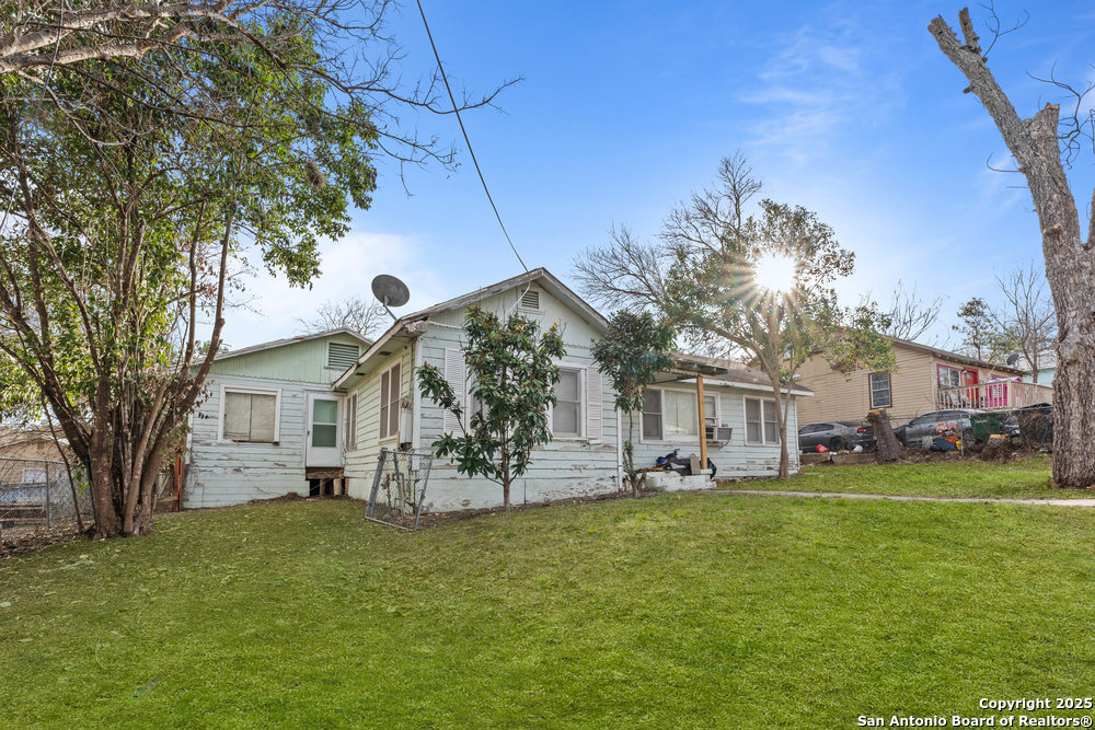 1932 E Highland Boulevard San Antonio TX 78210