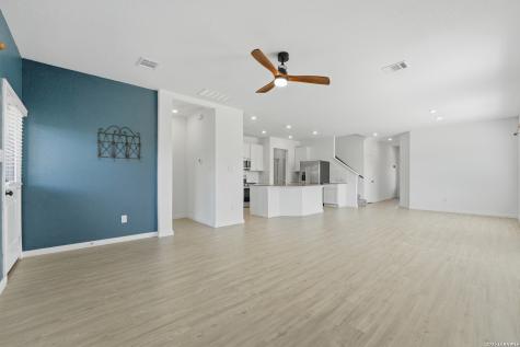 200 Alta Vista Terrace Seguin TX 78155
