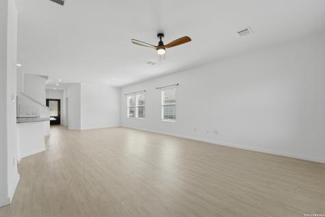 200 Alta Vista Terrace Seguin TX 78155