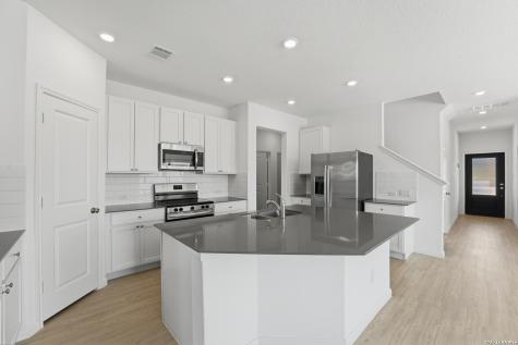 200 Alta Vista Terrace Seguin TX 78155