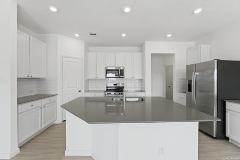 200 Alta Vista Terrace Seguin TX 78155