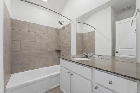 200 Alta Vista Terrace Seguin TX 78155