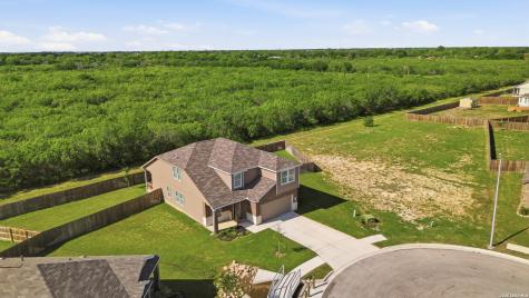 200 Alta Vista Terrace Seguin TX 78155