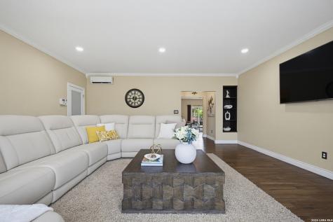 6006 Yucca Trail Beeville TX 78102