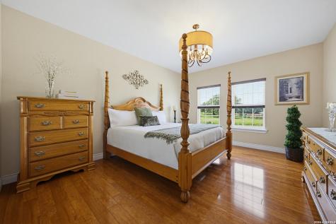 6006 Yucca Trail Beeville TX 78102
