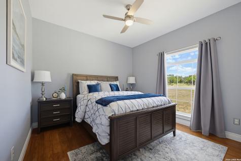 6006 Yucca Trail Beeville TX 78102
