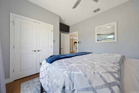 6006 Yucca Trail Beeville TX 78102