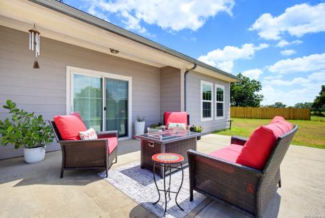 6006 Yucca Trail Beeville TX 78102