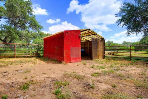 6006 Yucca Trail Beeville TX 78102