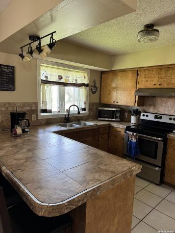 6006 Yucca Trail Beeville TX 78102