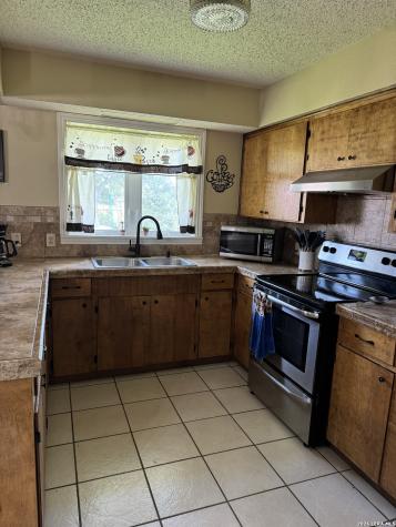 6006 Yucca Trail Beeville TX 78102