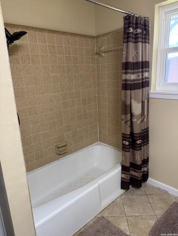 6006 Yucca Trail Beeville TX 78102