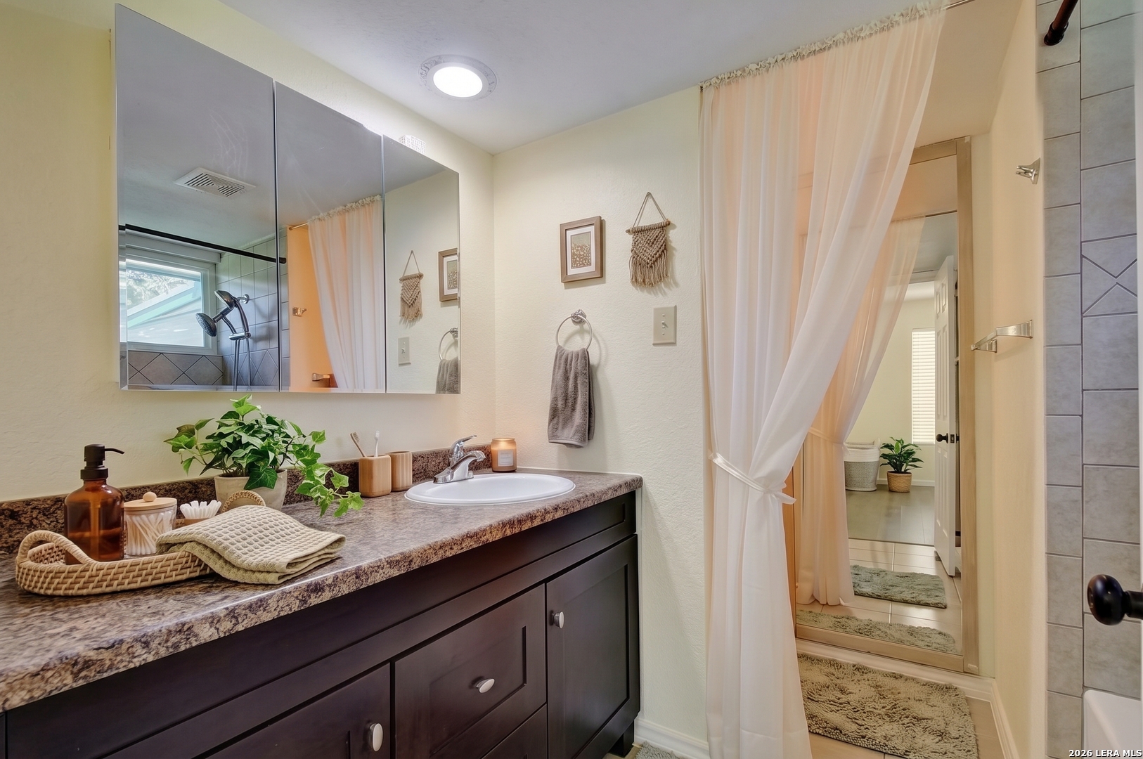 111 Shadow Valley Drive San Antonio TX 78227
